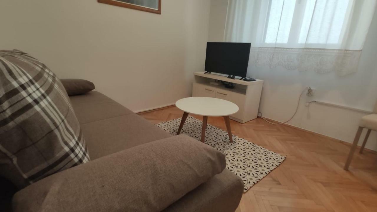 Apartman Lucijan Kaštela Esterno foto