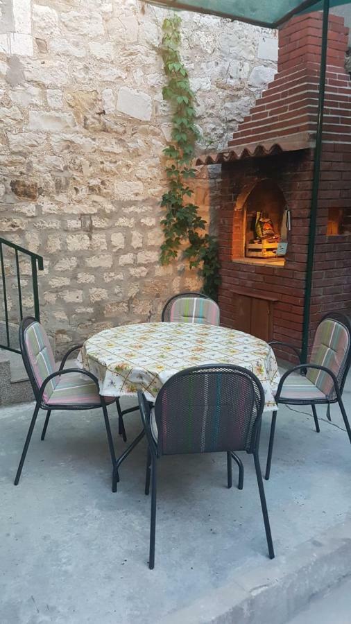 Apartman Lucijan Kaštela Esterno foto